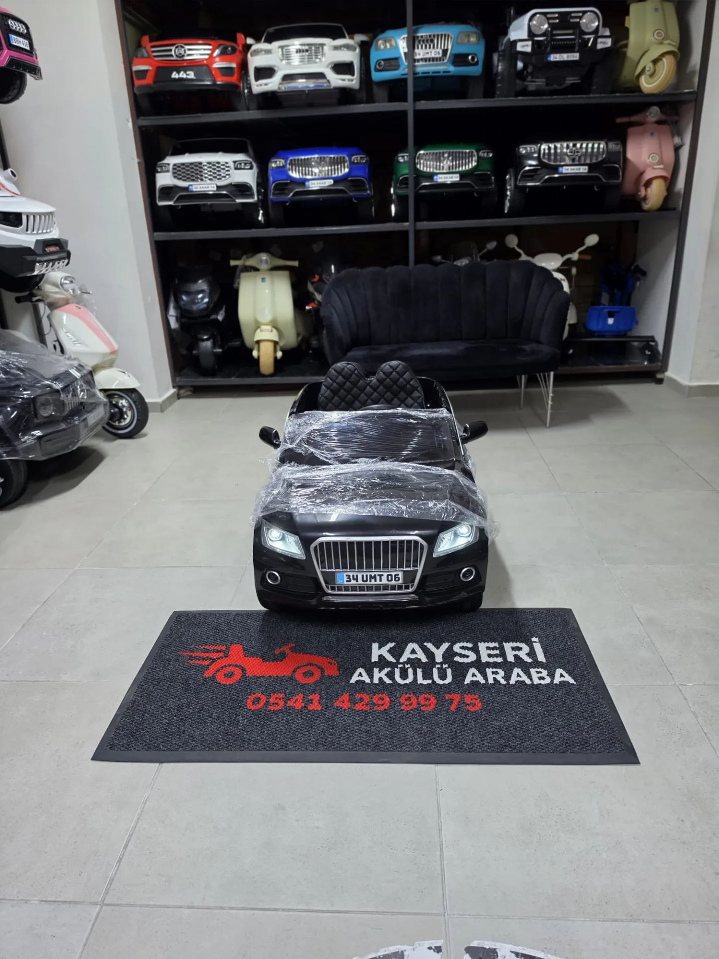 AUDI